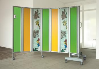 Faltwand 3-flüglig, mit Wandbefestigung, Füllung aus blickdichtem Polycarbonat, Breite 90 cm, Höhe 1 